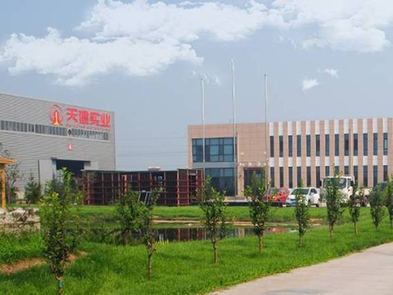 选择农村建房模板供应工厂时,可从企业资质,研发实力,产能规模,产品